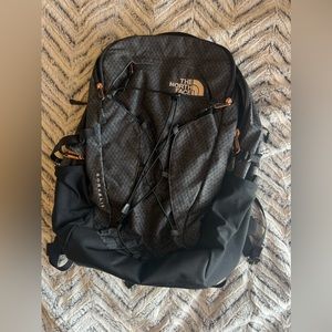 Dark Grey with Rose Gold accents ‘The North Face’ Backpack!! Absolutely STUNNING